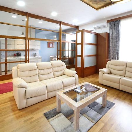 Virag Apartman Luxury 오도르헤이우세쿠이에스크 외부 사진