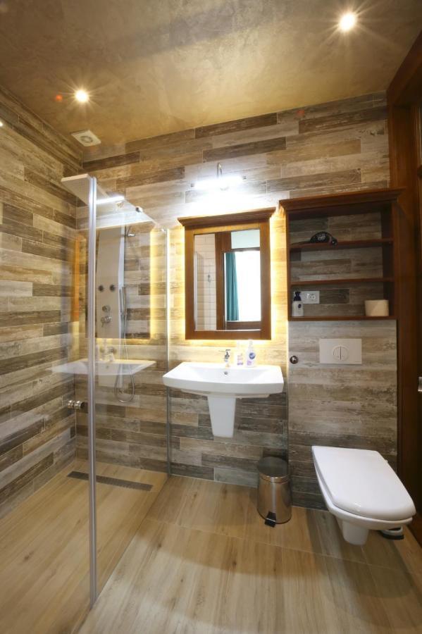 Virag Apartman Luxury 오도르헤이우세쿠이에스크 외부 사진